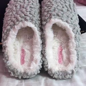 AEROSOLES Ladies Sherpa Fleece Clog Slippers